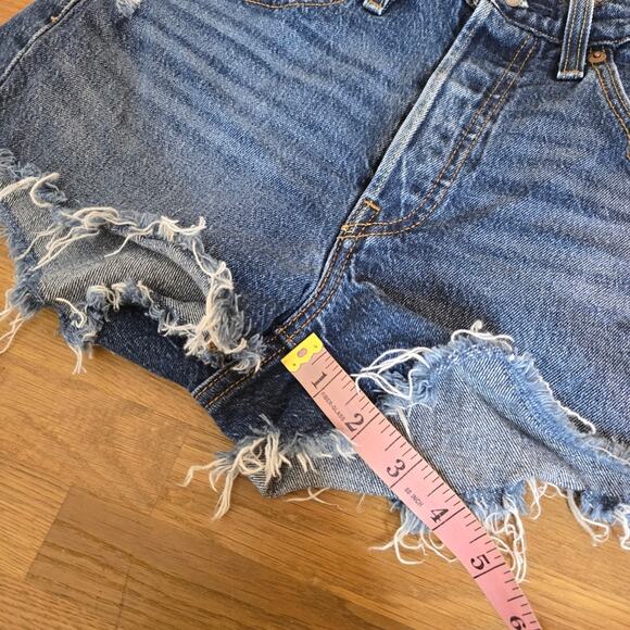 Levi’s 501 Dark Wash Jean Short – Worn-In Wash / Raw Hem, Size 25 - Picture 11 of 12